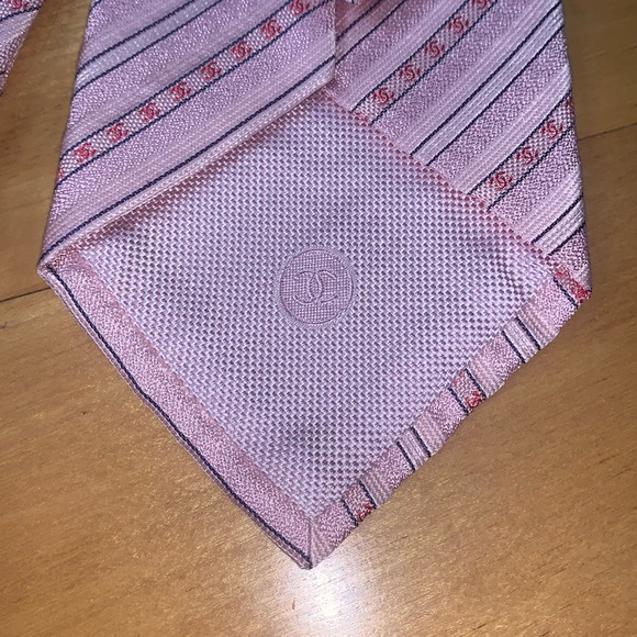 Chanel 100% silk Tie Pink CC logo stripe with Chain 60"L x 3.5"W EUC - Picture 4 of 14